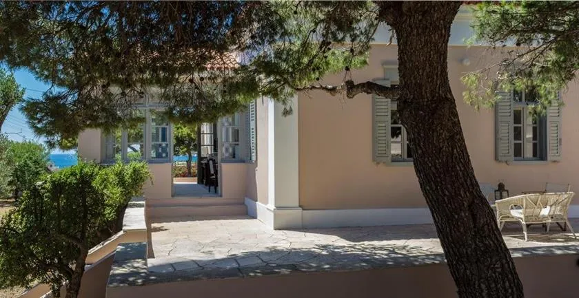 DellaGracia Mansion - up to 10 guests - Image 1