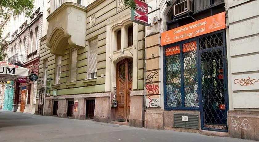 A+A Hostel Budapest - Image 1