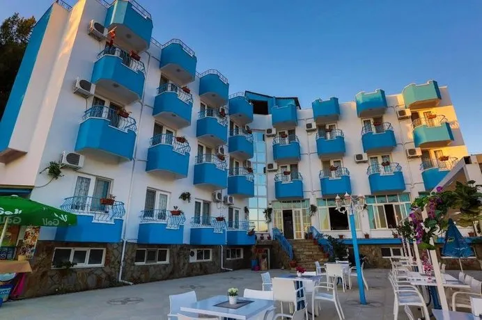 Sunset Garden Hotel - Image 1