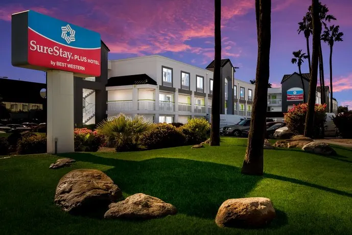 SureStay Plus Hotel by Best Western Scottsdale North - Image 1