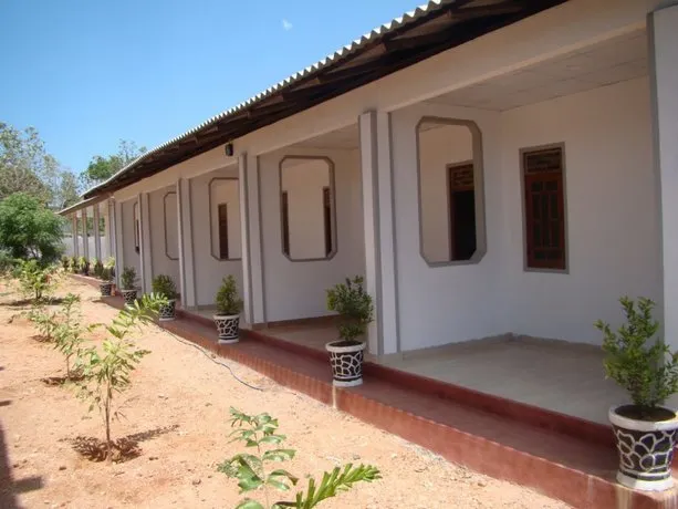 Randiya Holiday Resort - Image 1