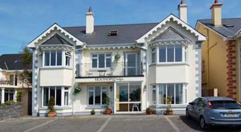 Seashore Lodge Guesthouse - Image 1