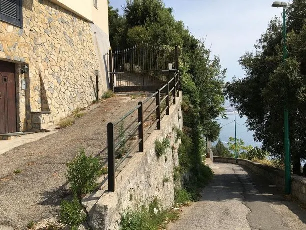 Ruderi - Image 1