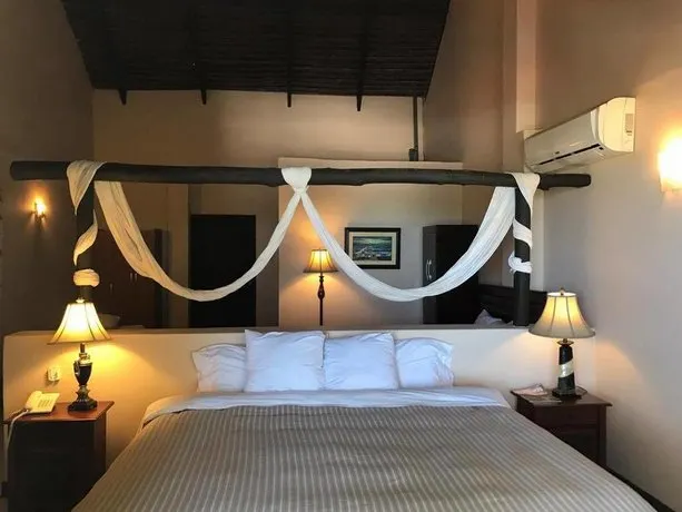 Maliah Beach Club - Image 1