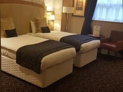 Sandford House Hotel Wetherspoon - Image 1