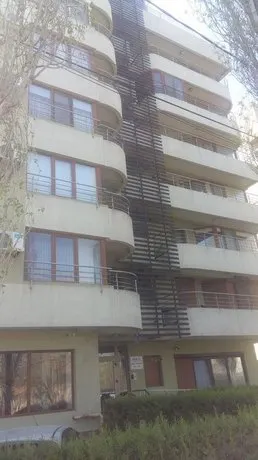 Elena's Terrace - Image 1