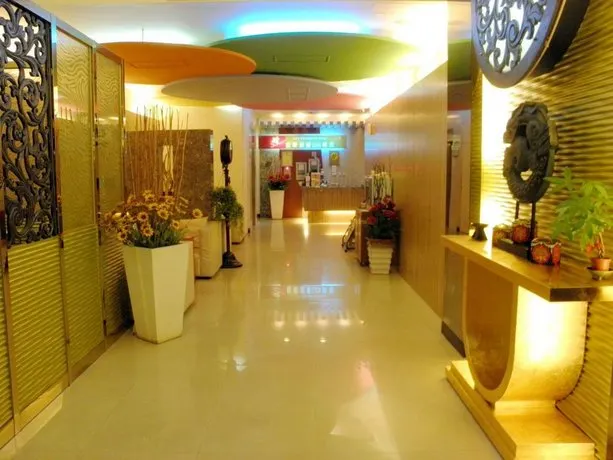 Life Hotel & Resort - Image 1