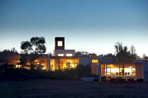 Deakin Management Centre - Image 1