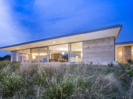 Rotten Point House - Image 1