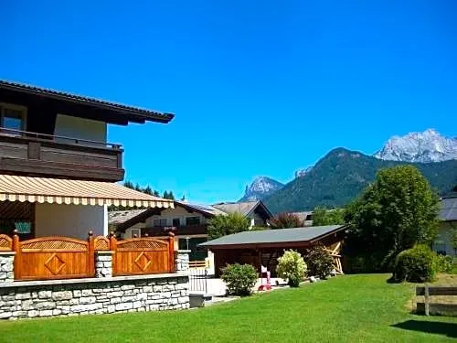 Salzburgerhof Jugend- Und Familienhotel - Image 1
