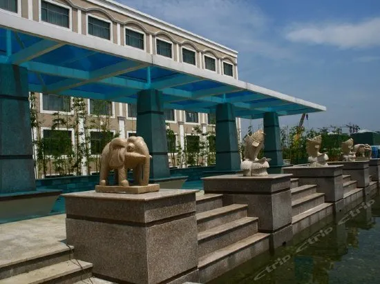 Tengzhou Hotel - Image 1