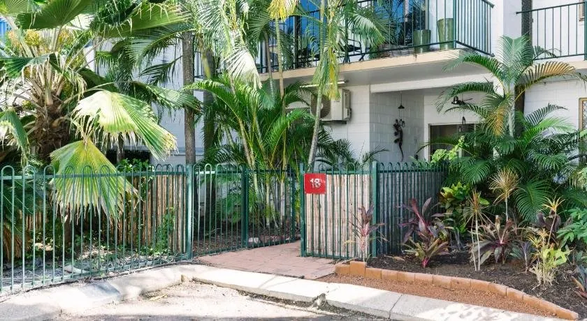 CitySide Apartment - 2 Bedroom with Private Courtyard - Image 1