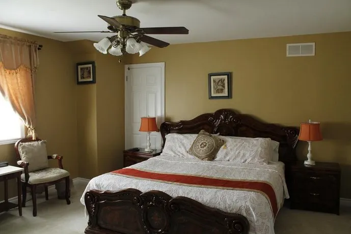 Grapelet Bed and Breakfast - Image 1