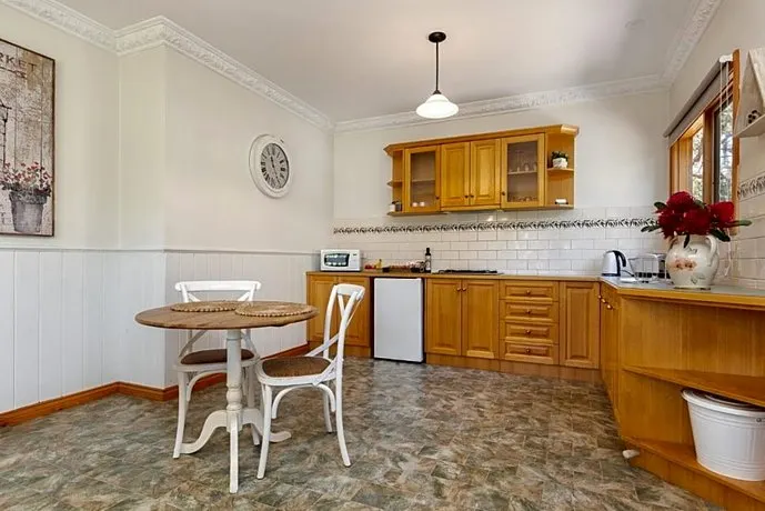 Cockatoo Cottage - Image 1