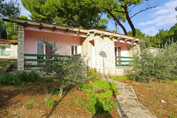 Bungalows And Apartments Angela - Image 1