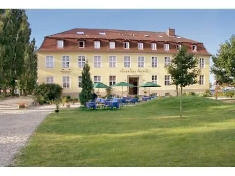 Gutshaus Petkus - Image 1