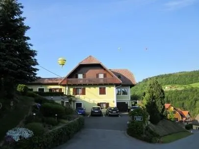Gastehaus Kaiser - Image 1