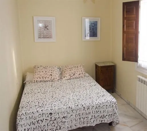 Apartamentos Turísticos Gloria - Image 1