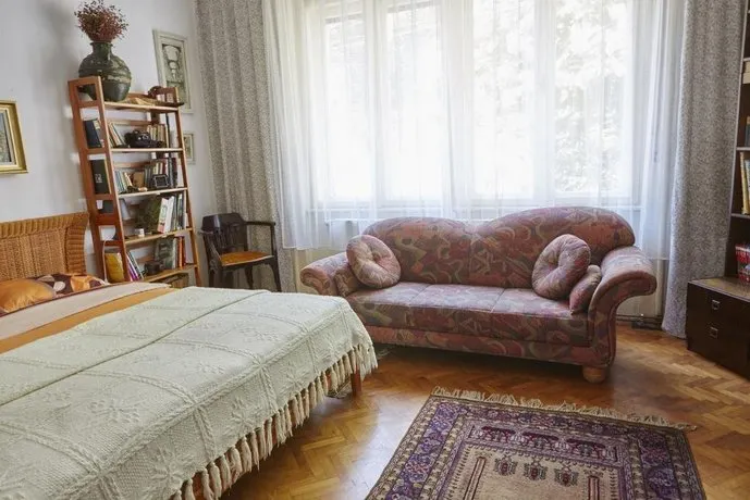 Bohemian Apartment - Image 1