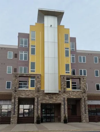 West Glen Town Center 3300 - Image 1