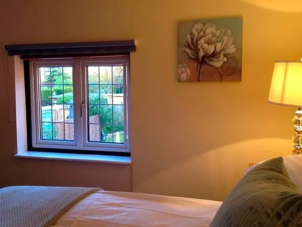 Bramley Cottage - Image 1