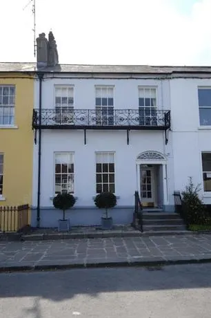 Willoughby Place - Image 1