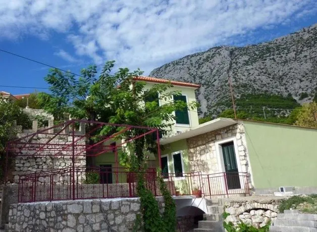 Holiday Home Kamena Igrane - Image 1