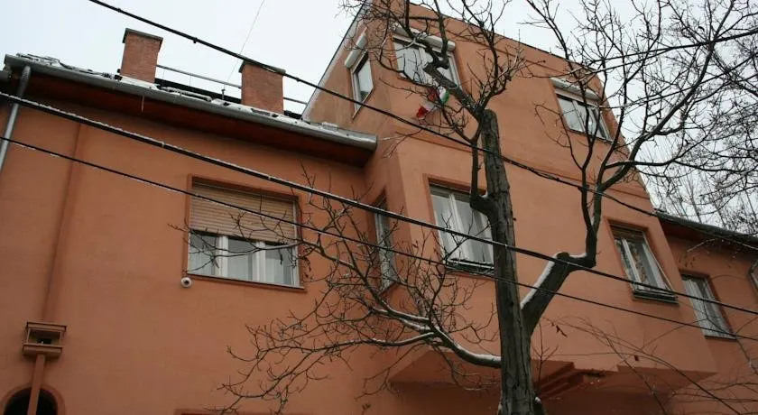 Karat Guesthouse - Image 1