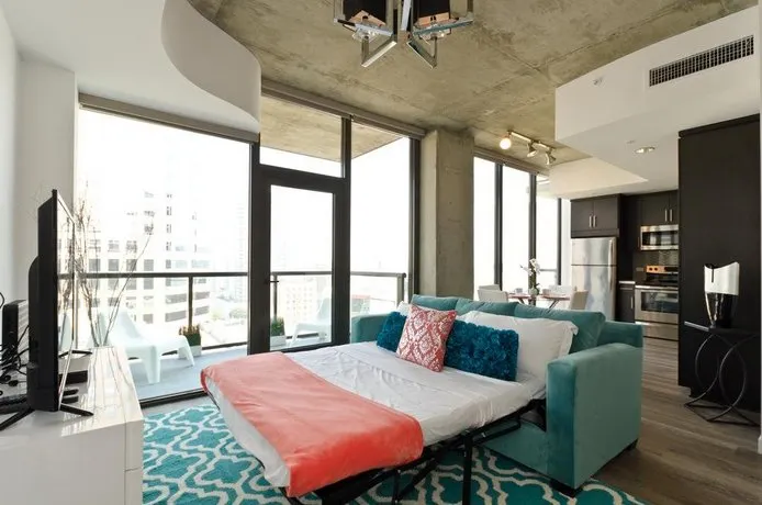 Urban DTLA VIP Penthouse with Pool Table - Image 1