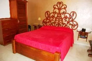 Home Inn Baoshan Wusong - Image 1