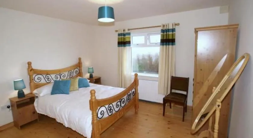Three bedroom holiday home - Image 1
