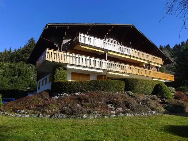 Gemeaux 3 - Two Bedroom - Image 1