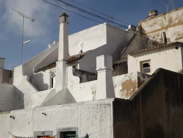 Entrecubos Guesthouse - Image 1