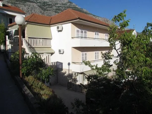 Apartments Pino - Image 1