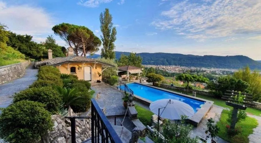 Magnificent SUNSTONE HOUSE private parking BBQ area kids toys near Como lake I Villa dei Leoni - Image 1
