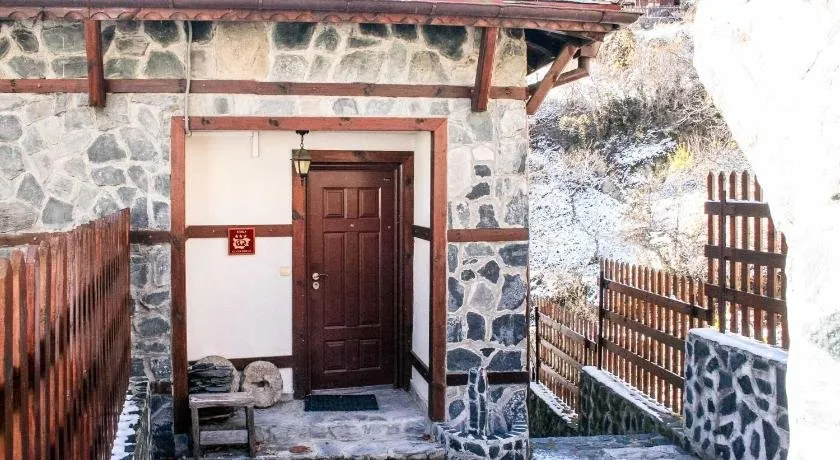 Renovated Villa Overlooking The Pirin Mountains - Image 1