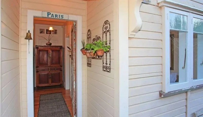 Shutters On Waiheke - Image 1