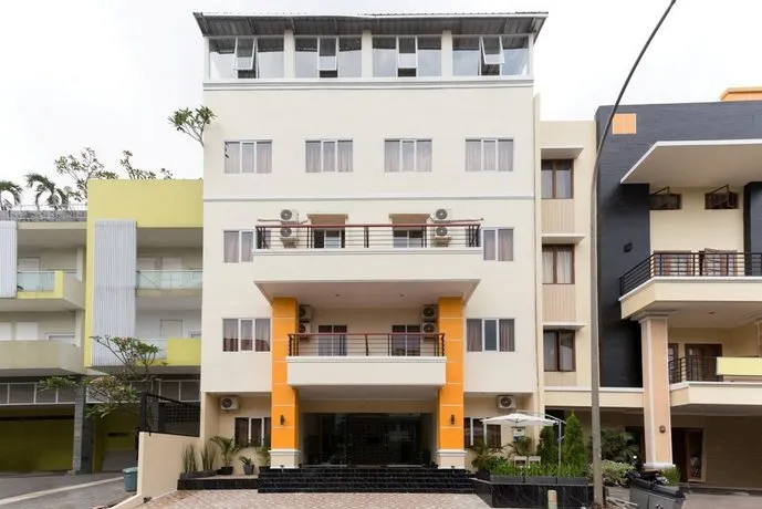 AH1 Guesthouse by RedDoorz - Image 1
