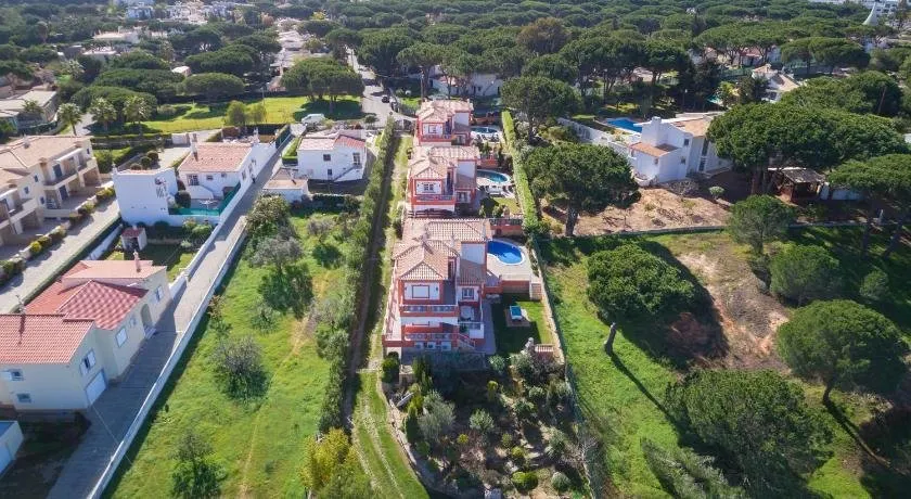 Vila de 4 Quartos em Albufeira - Image 1