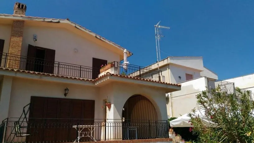 Casa Delle Pomelie - Image 1