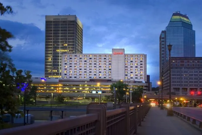 Tower Square Hotel Springfield - Image 1