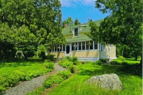 Juddhaven Guest House - Image 1