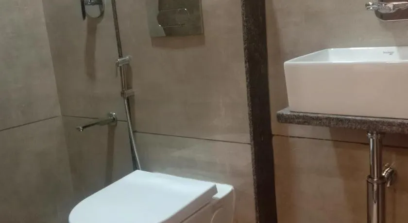 Hotel Lovely - Image 1