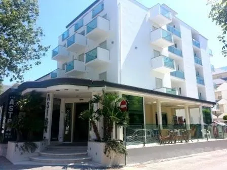 Hotel Astra - Image 1