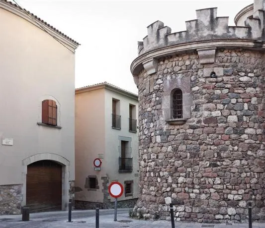 Casa De Poble Termes Romanes - Image 1