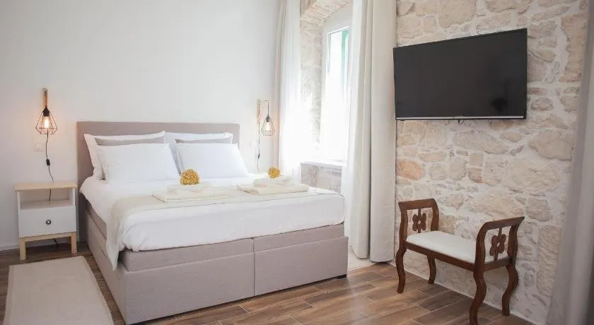Barone Room - Image 1