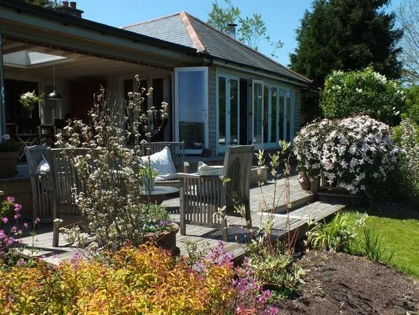 Mitchelcroft Bed & Breakfast - Image 1
