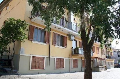 Albergo Ristorante Parco Dell Etna - Image 1