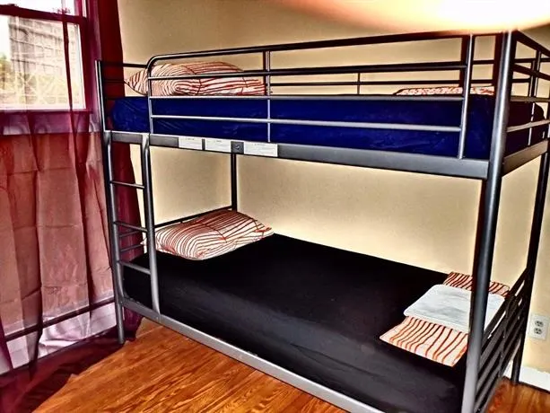 Downtown Washington Hostel - Image 1