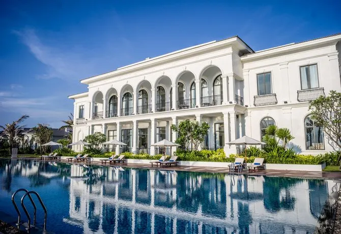 Vinpearl Resort  Spa Long Beach Nha Trang - Image 1